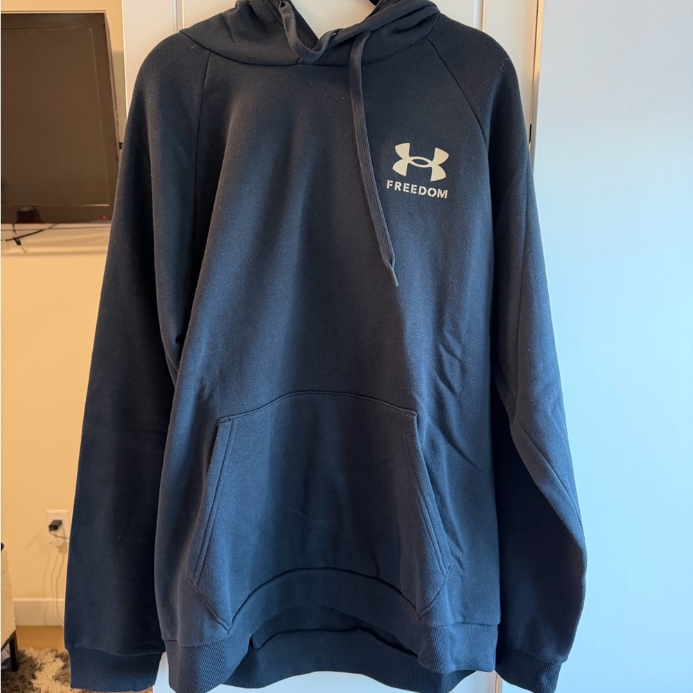 Under Armour Men's Black Hoodie - Picture 2 of 6